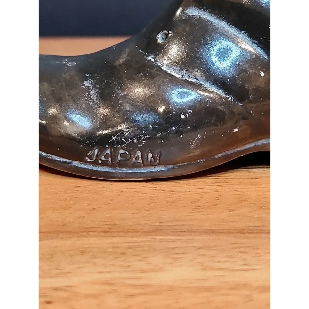 Vintage bisque Puss-In-Boots Cat & Mouse-black boot-incised JAPAN-4-3/4
